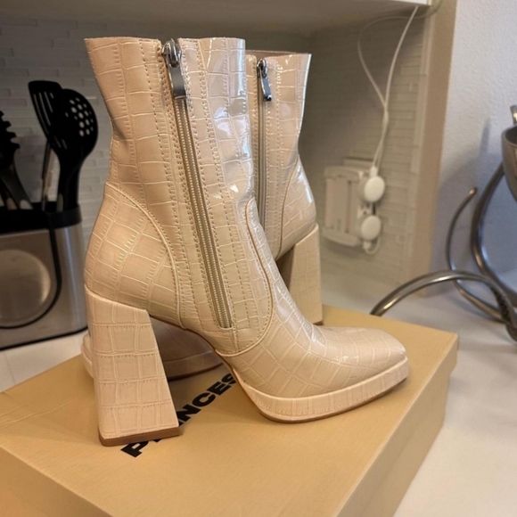 Princess Polly Platform Cream Croc Boots - Picture 3 of 6